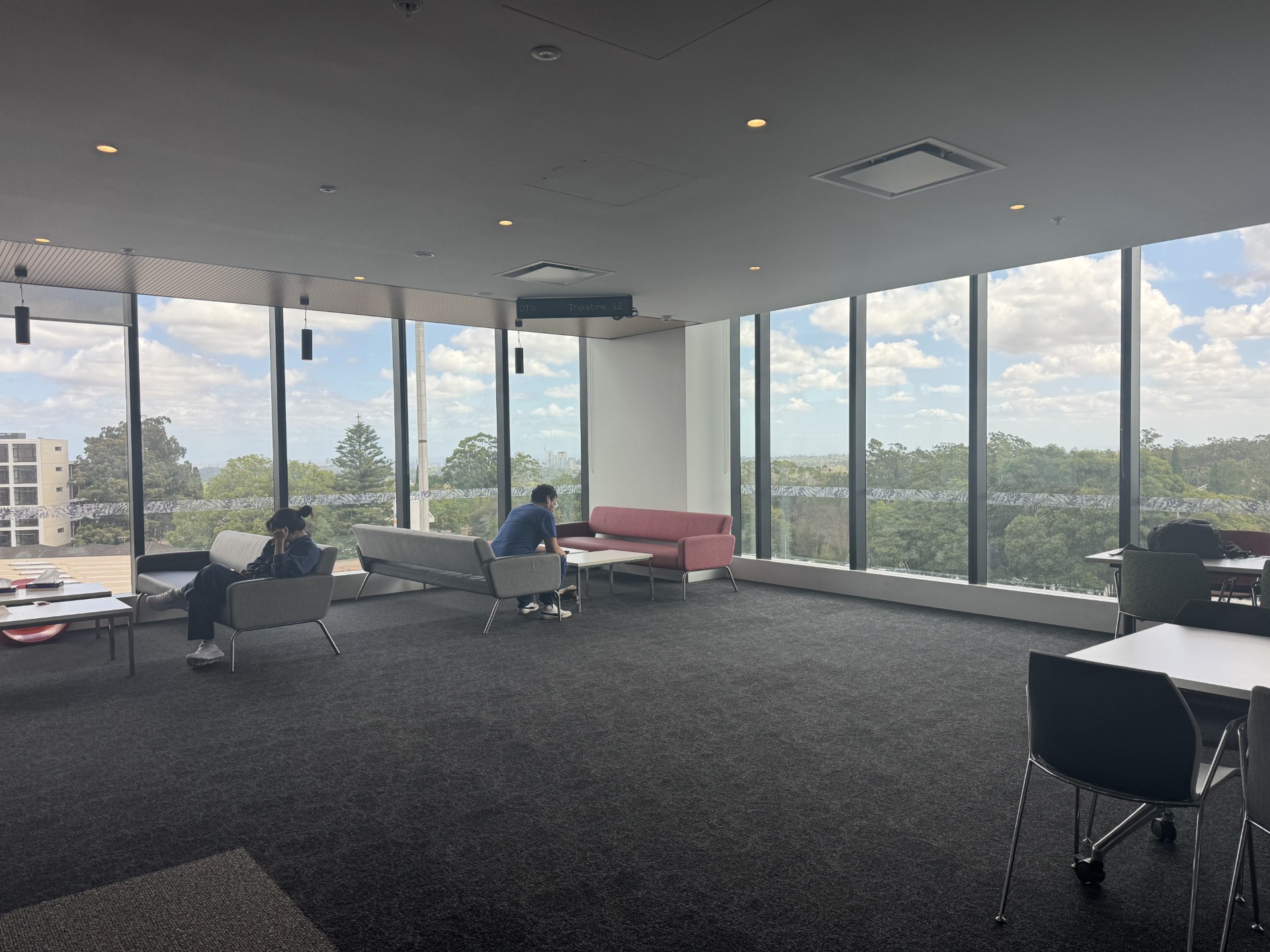 operating theatre lounge